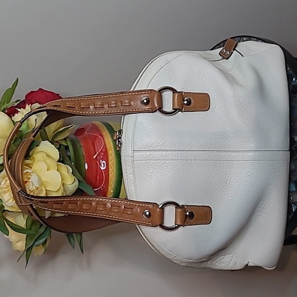 Authentic Coach Hanbag (Vintage) - Picture 9 of 16